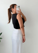 Size M-L Black Twist-Front Crop Top
