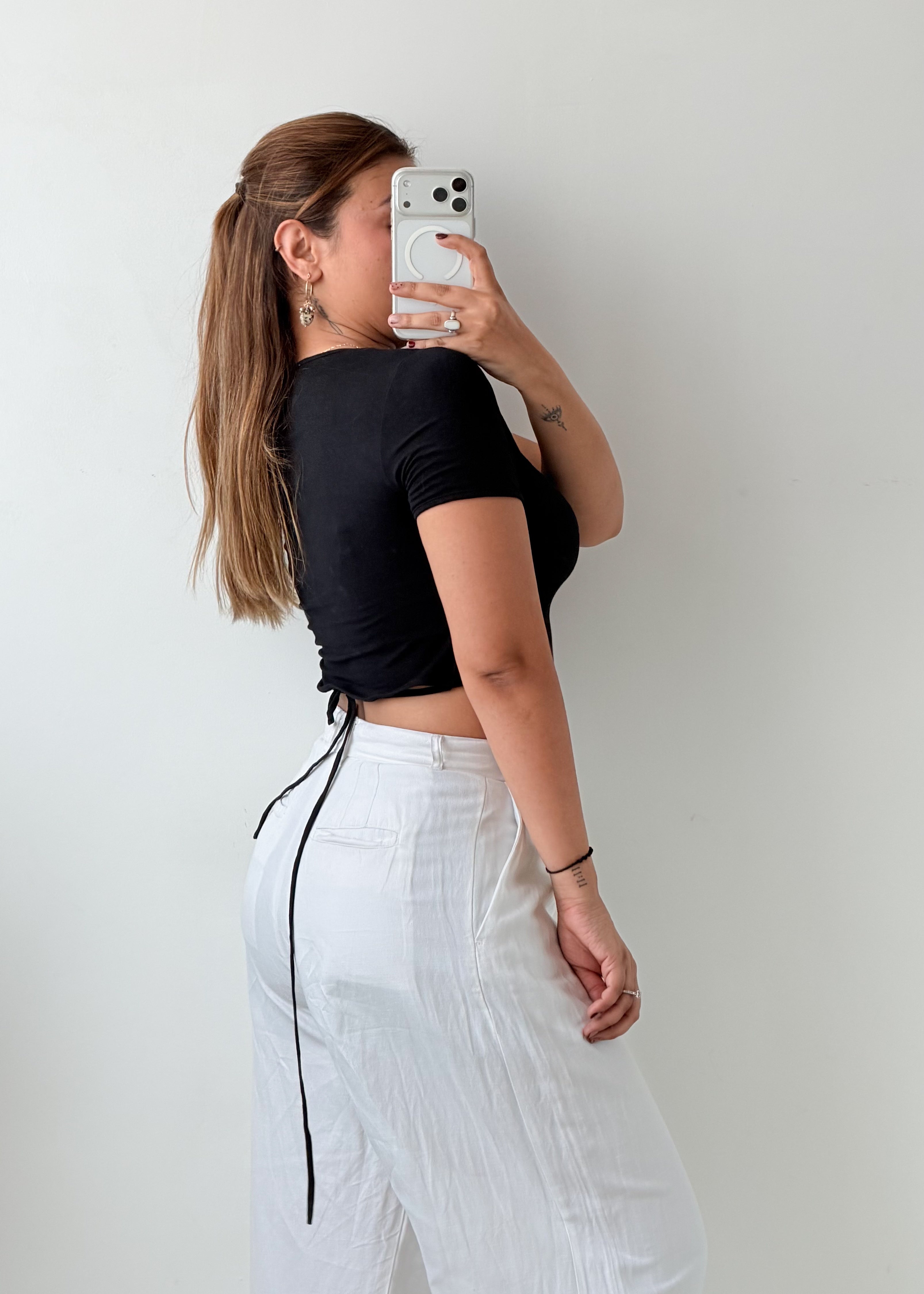 Size M-L Black Minimal Print Crop Top