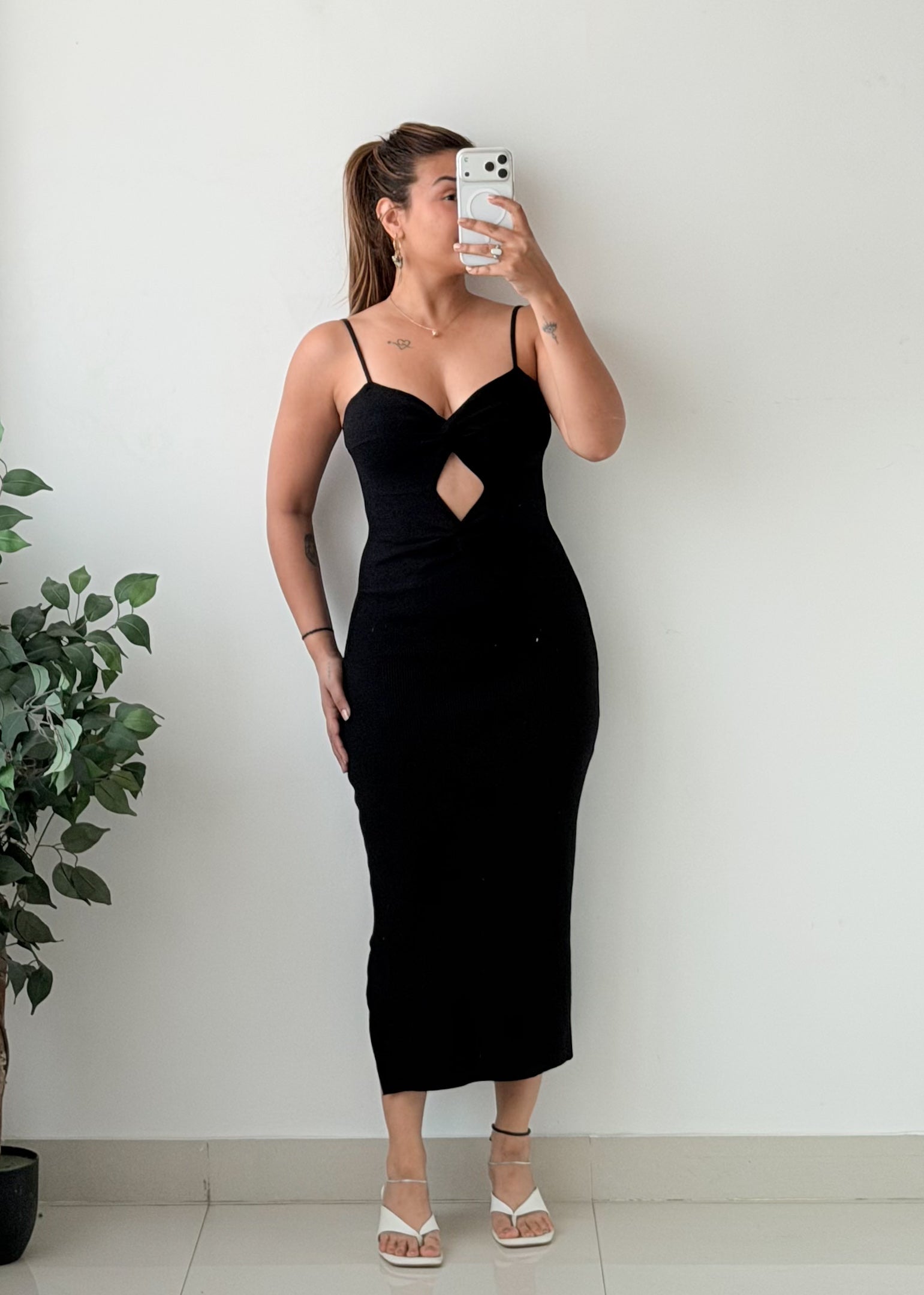 Size XS-M Black Cutout Slit Midi Dress