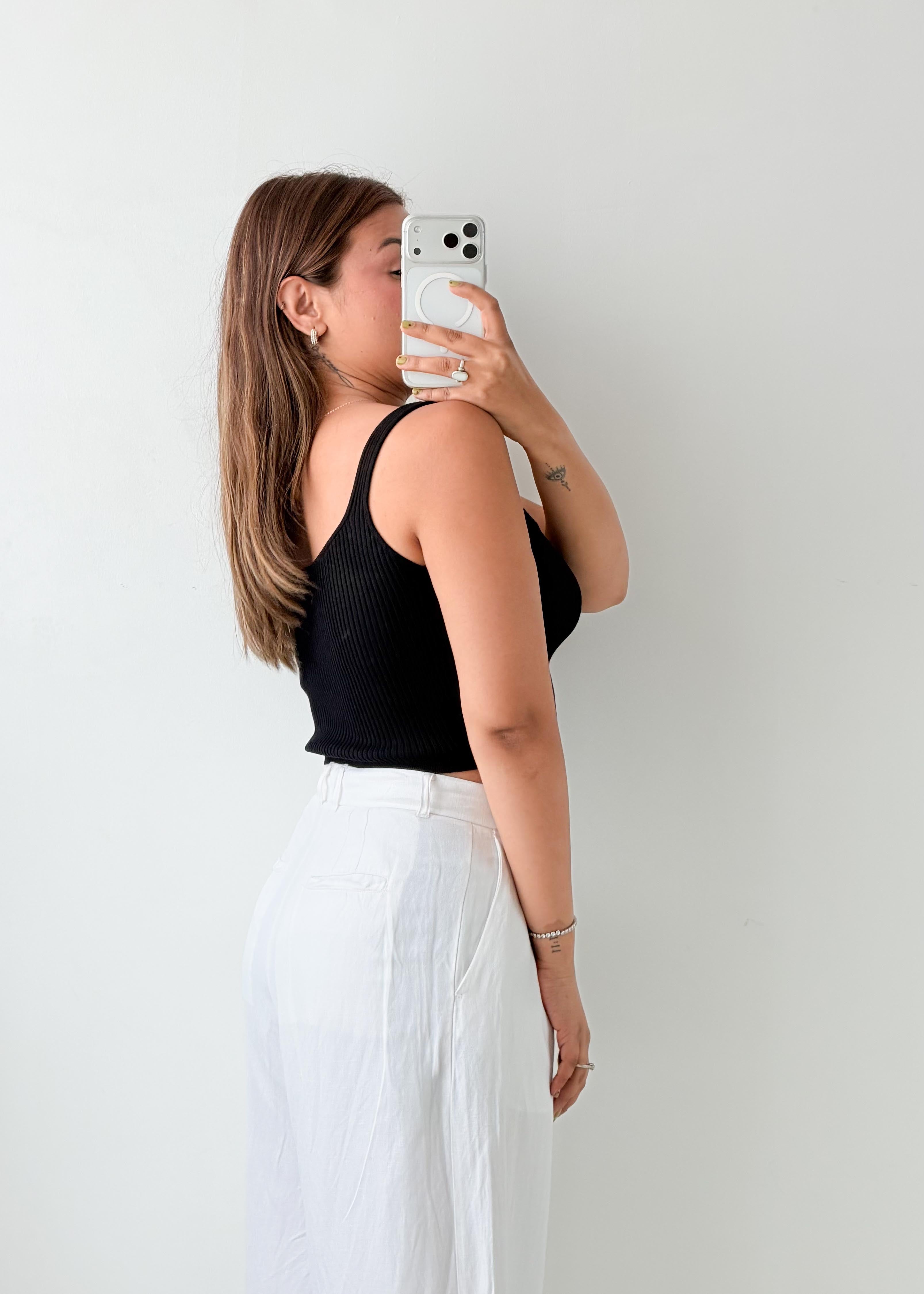 Size M-L Black Ribbed Top