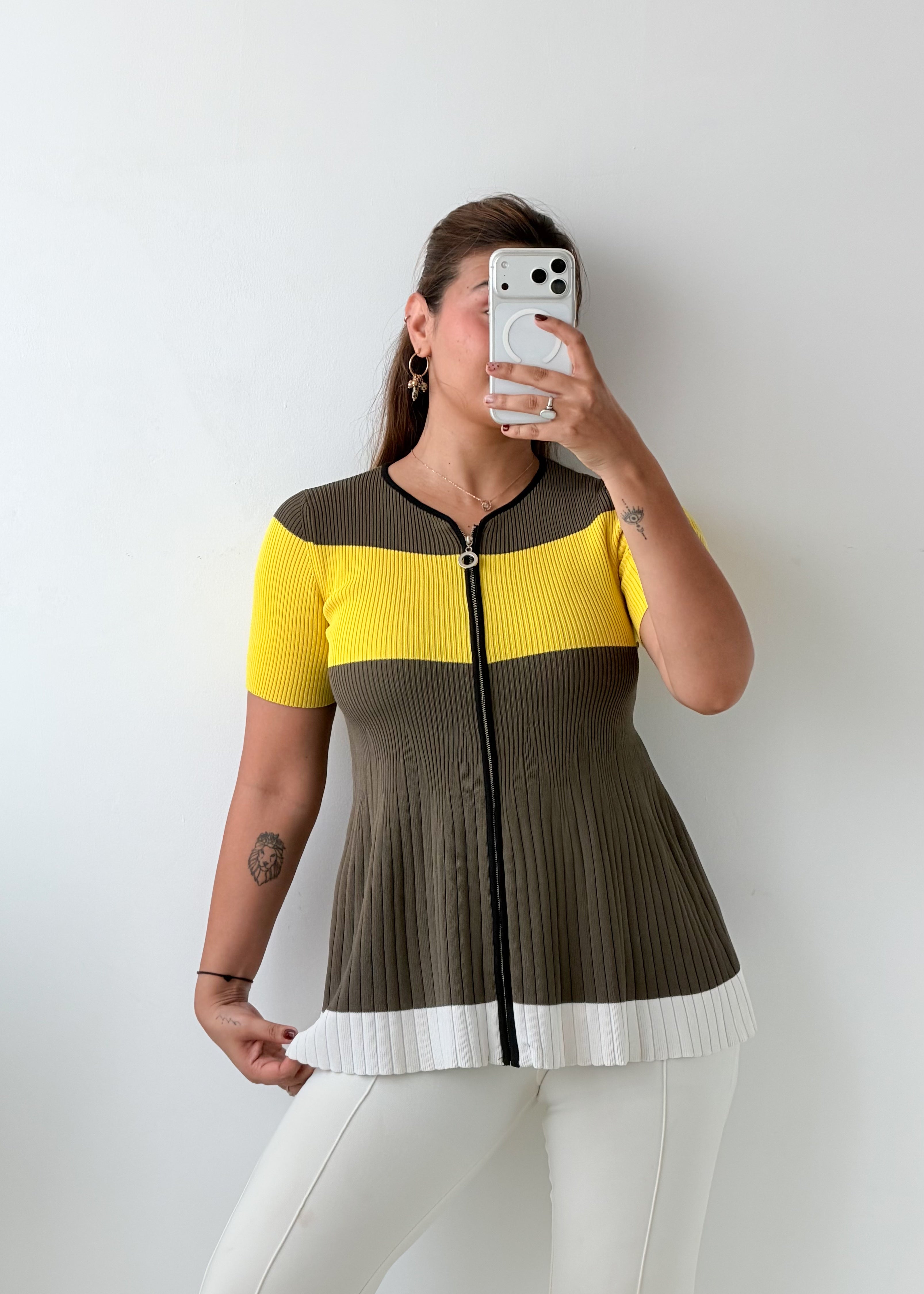 Size S-M Olive Yellow Colorblock Zip-Front Top