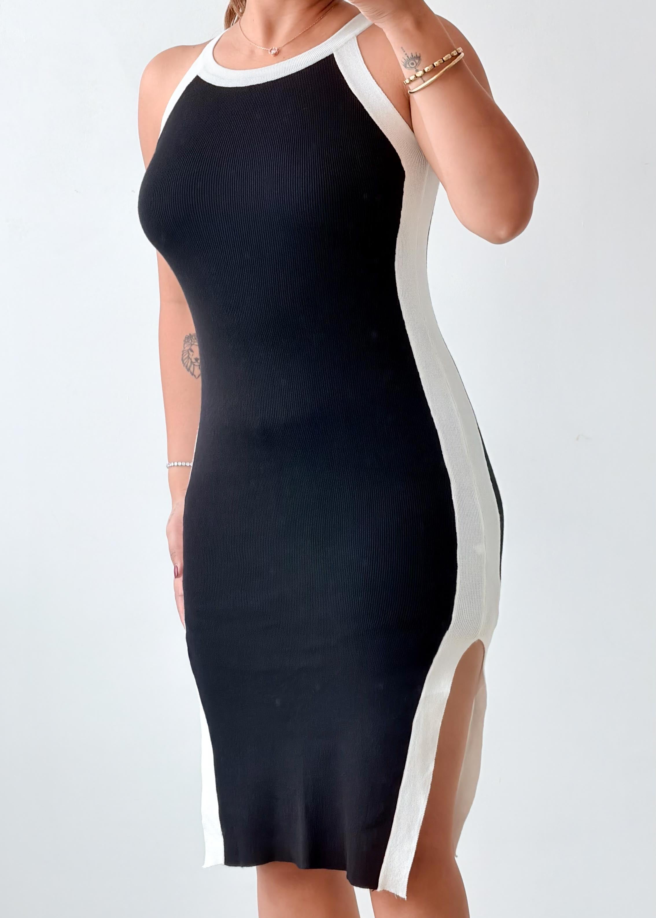 Size S-M Black White Contrast Midi Dress