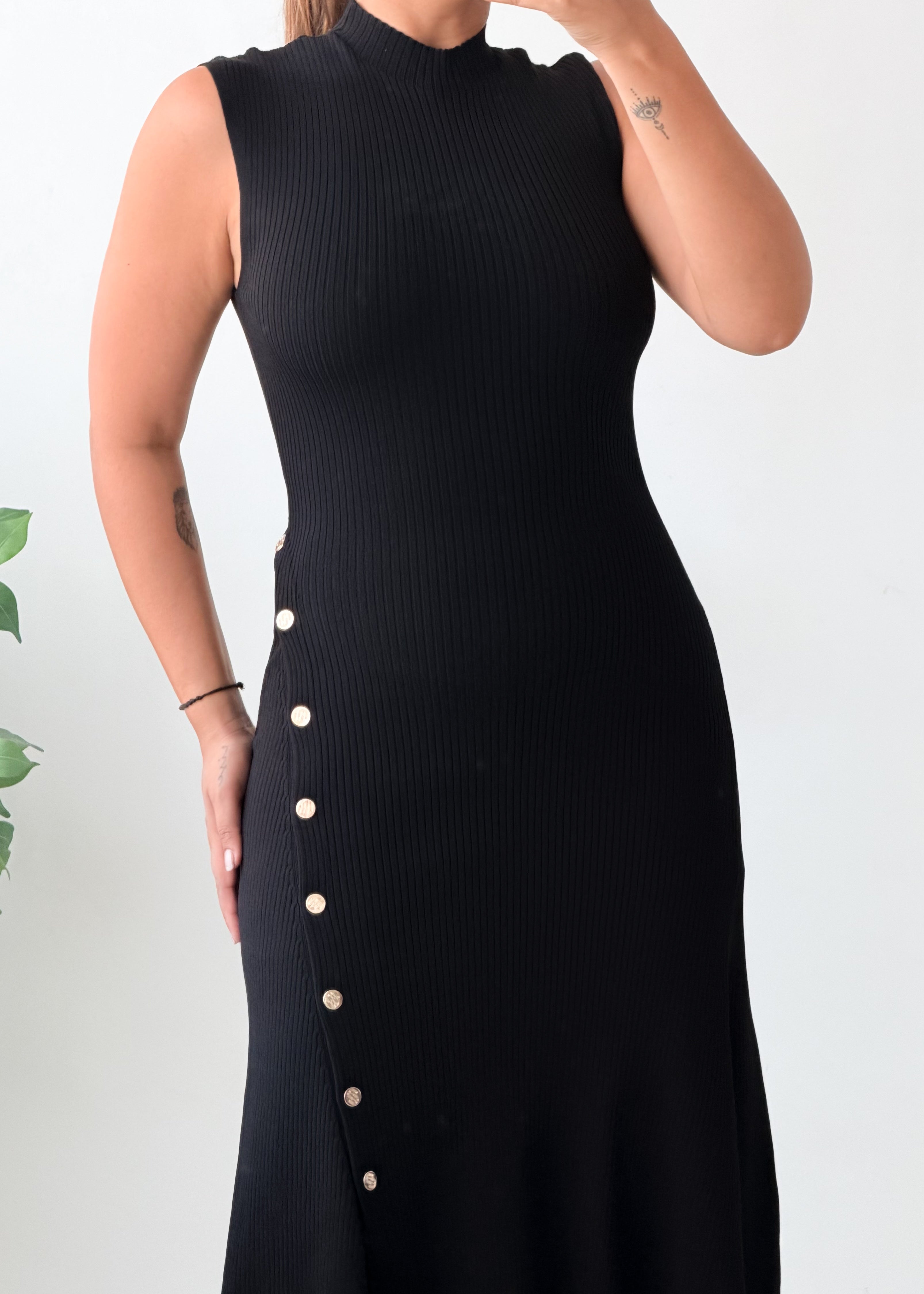 Size XS-M Black Button Detail Midi Dress