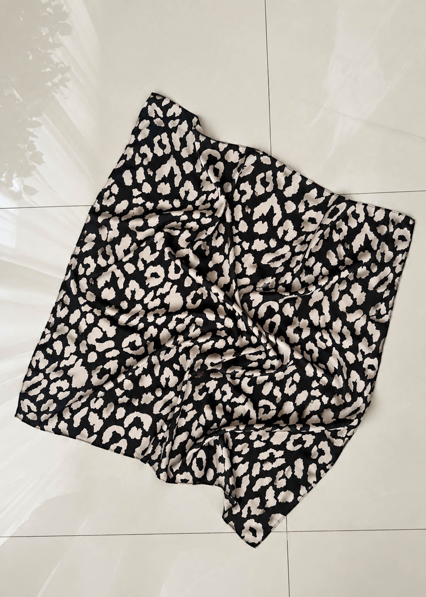 Black White Abstract Print Convertible Scarf Top