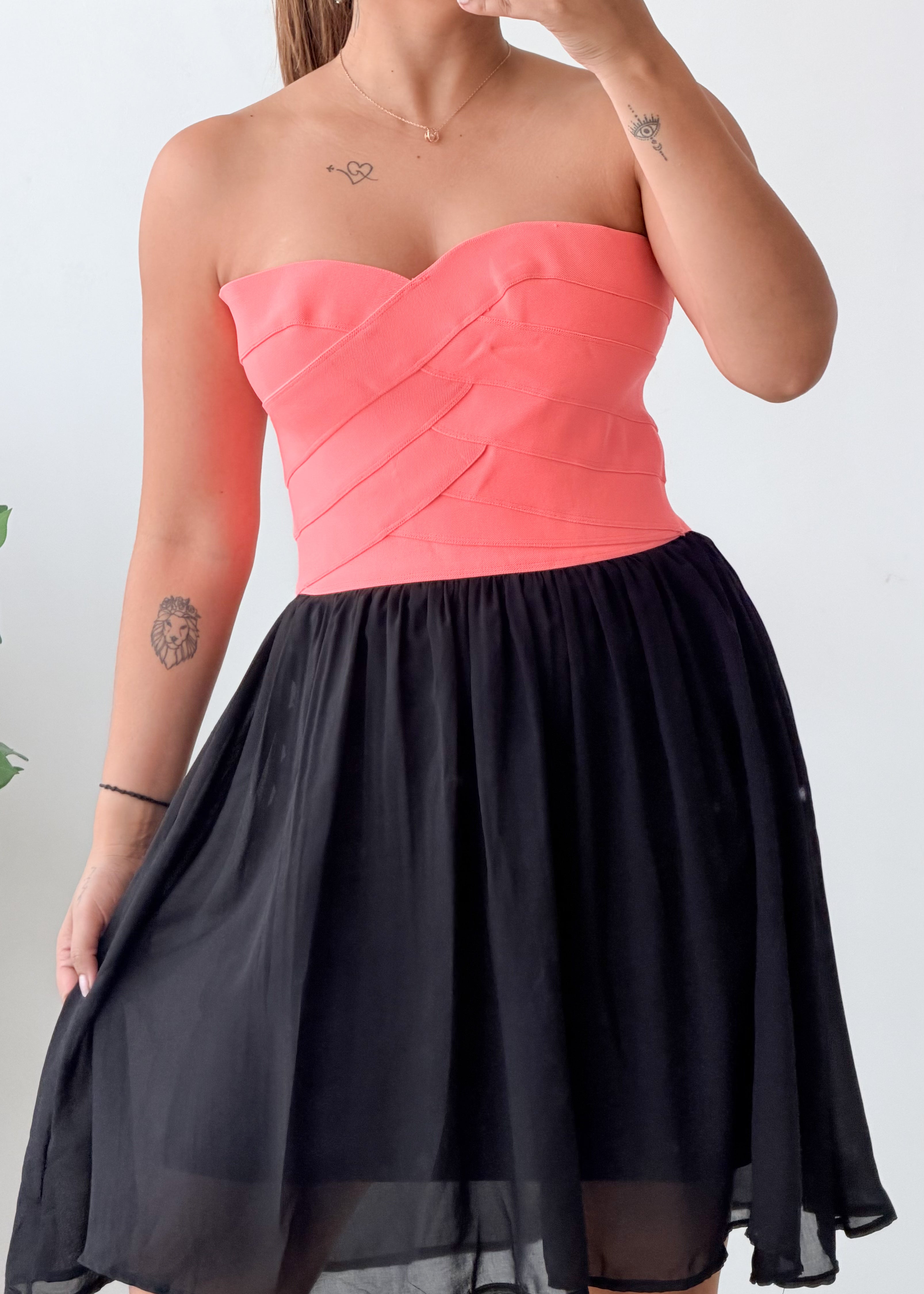 Size M-L Coral Black Contrast Party Dress