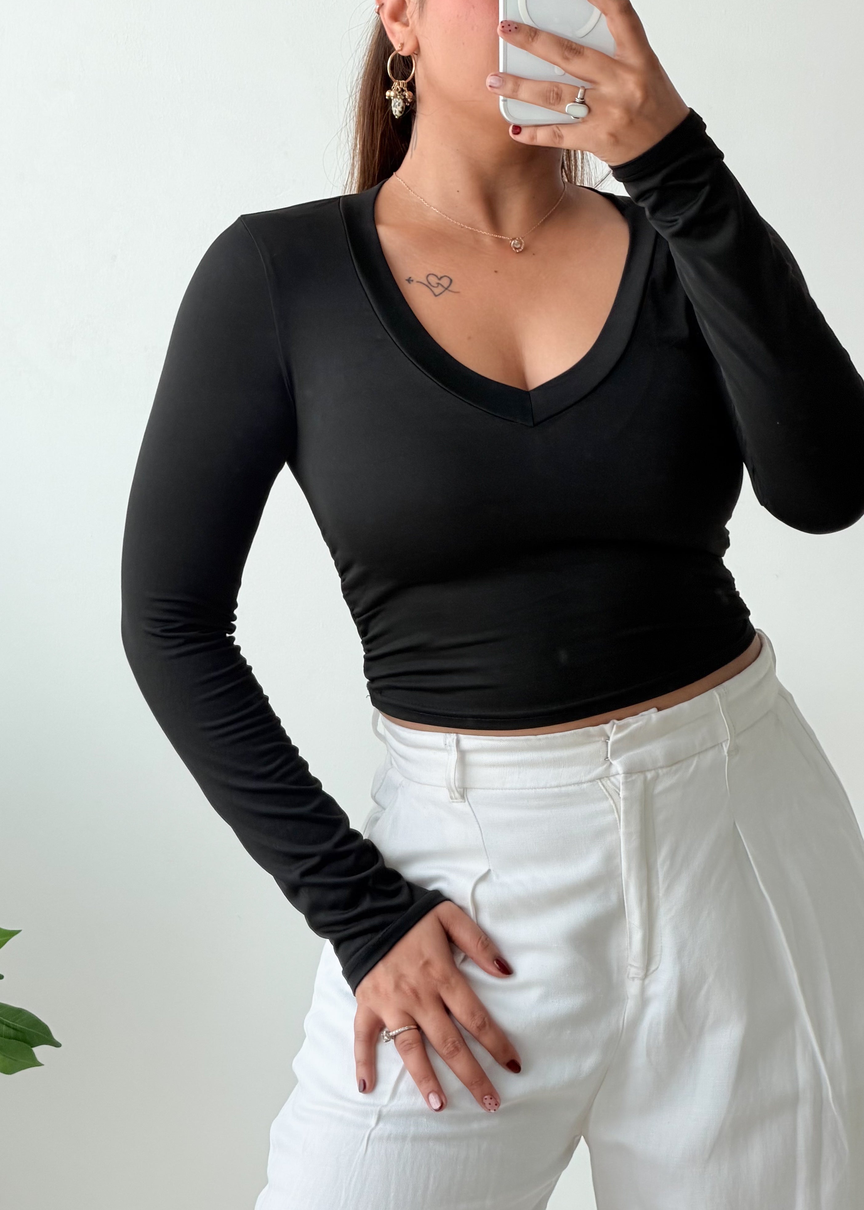 Size S-M Black V-Neck Crop Top