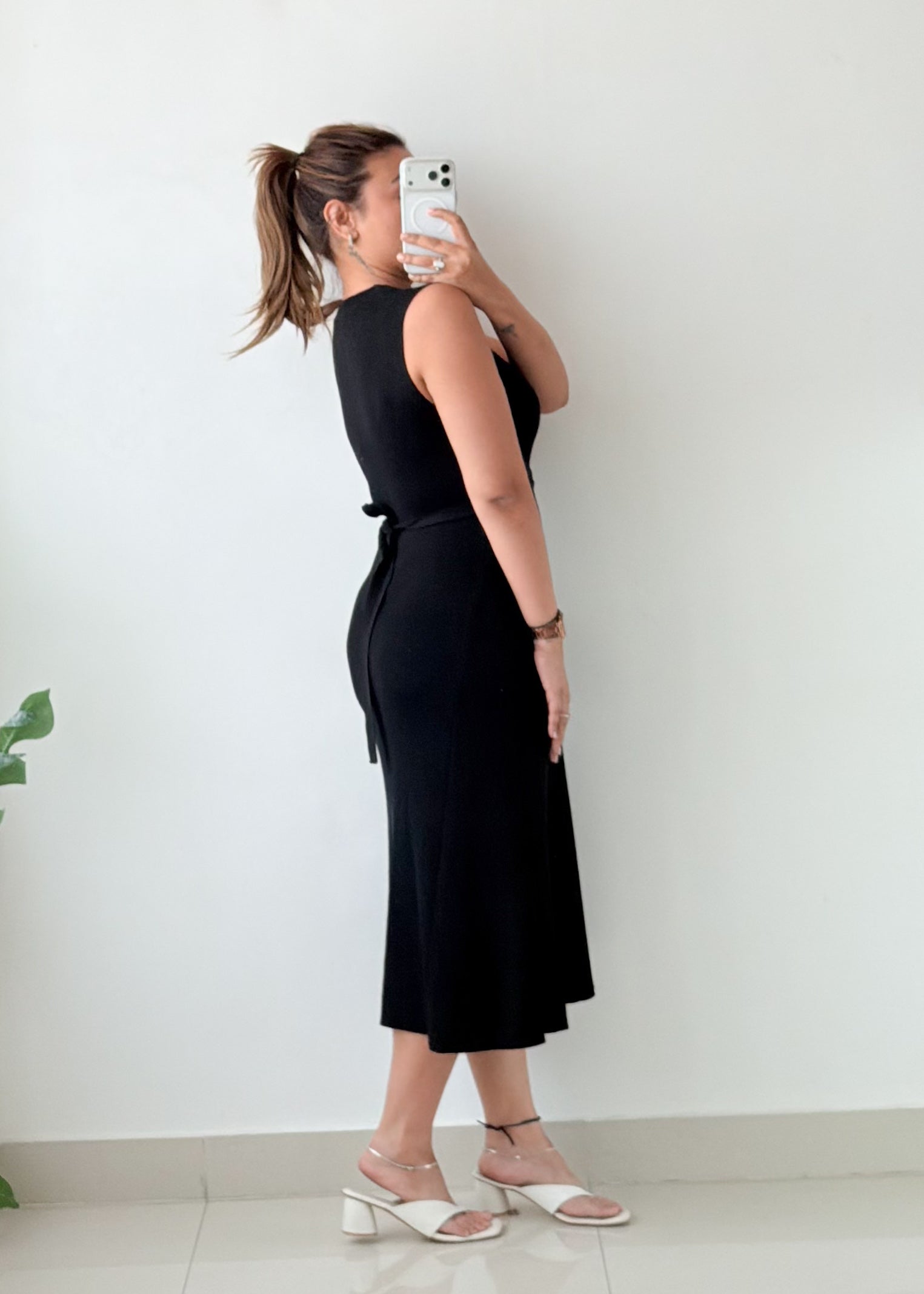 Size S-M Black Sleeveless Flare Dress