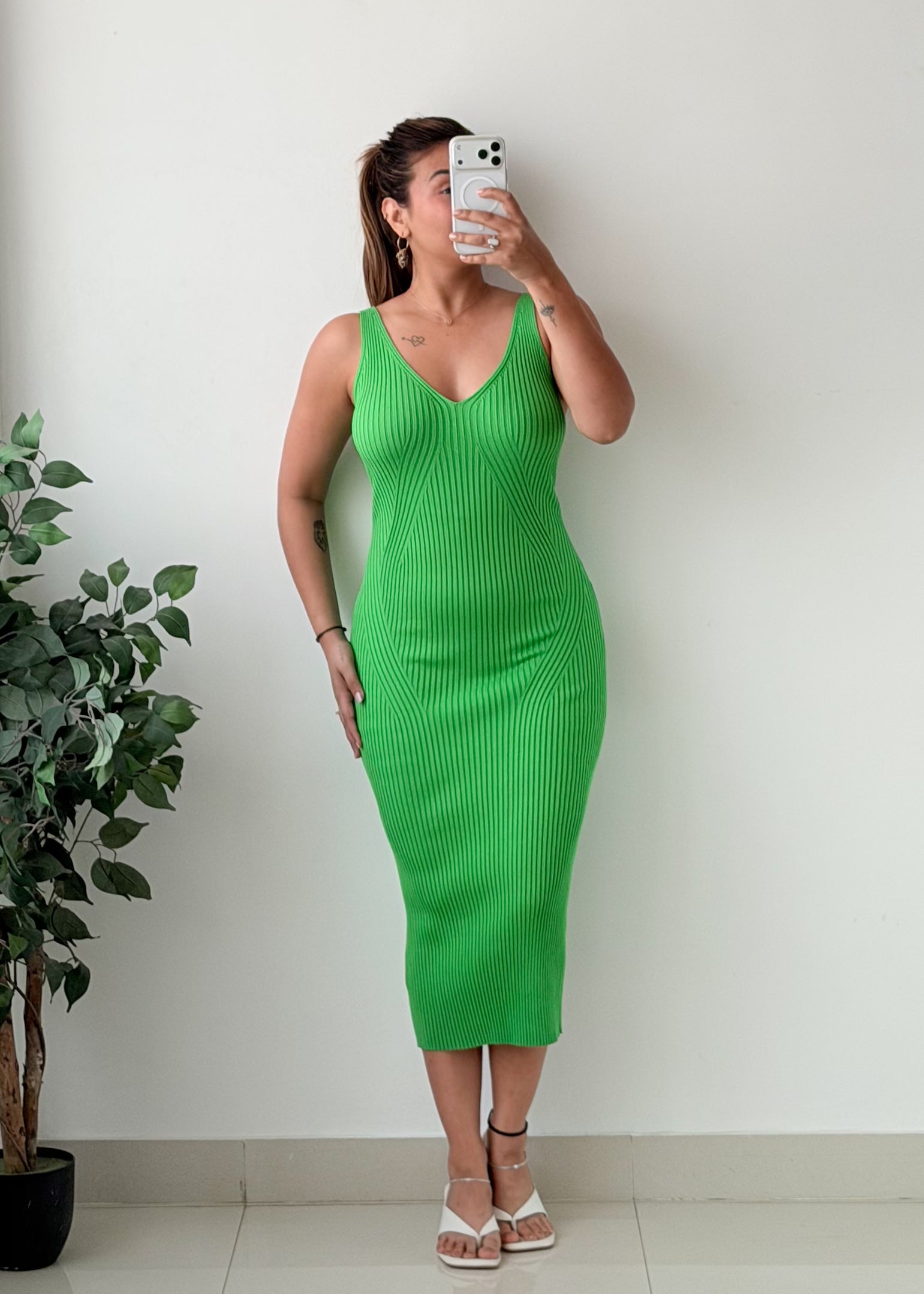 Size S-M Green Ribbed Midi Dress