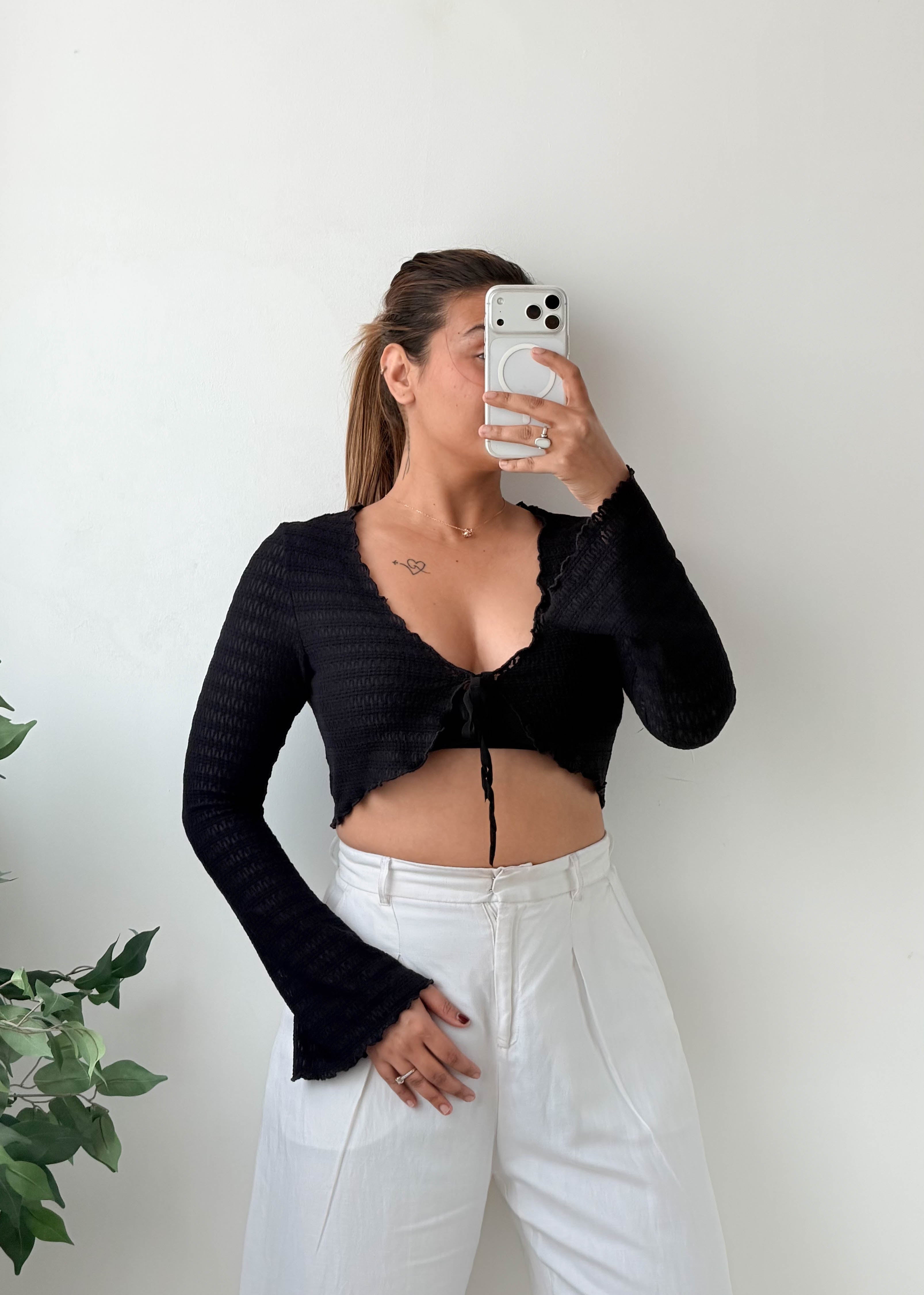 Size S-M Black Tie-Front Ribbed Crop Top