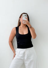 Size M Black Scoop Neck Tank Top