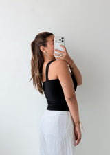 Size S-M Black Ribbed Scoop Neck Top