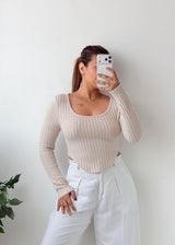 Size S-M Beige Ribbed Scoop Neck Top
