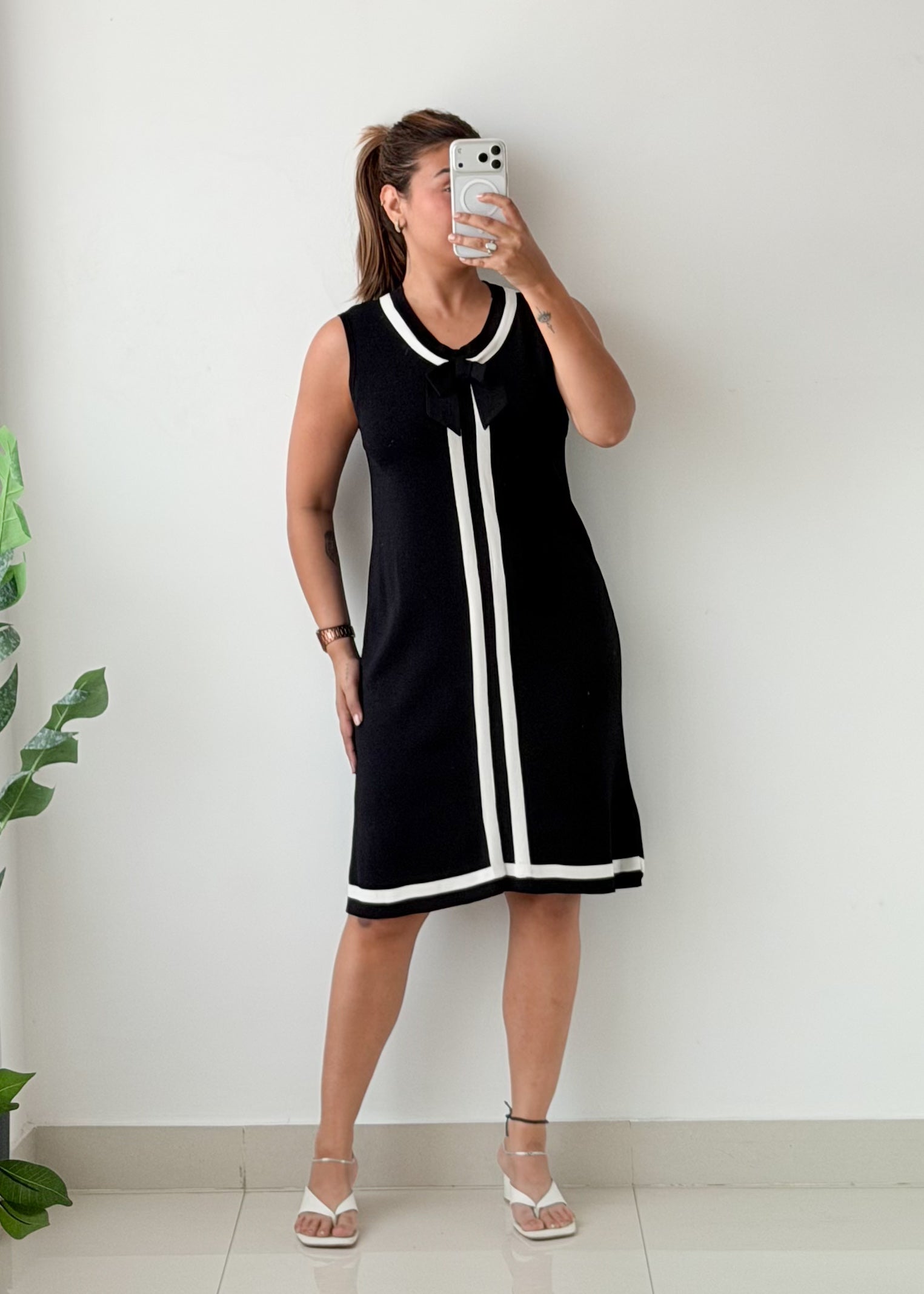 Size M-L Black Bow Detail Midi Dress