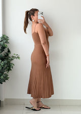 Size S-M Brown Ribbed Pleated Midi Dress