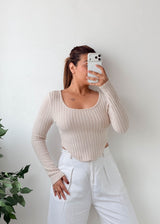 Size S-M Beige Ribbed Scoop Neck Top