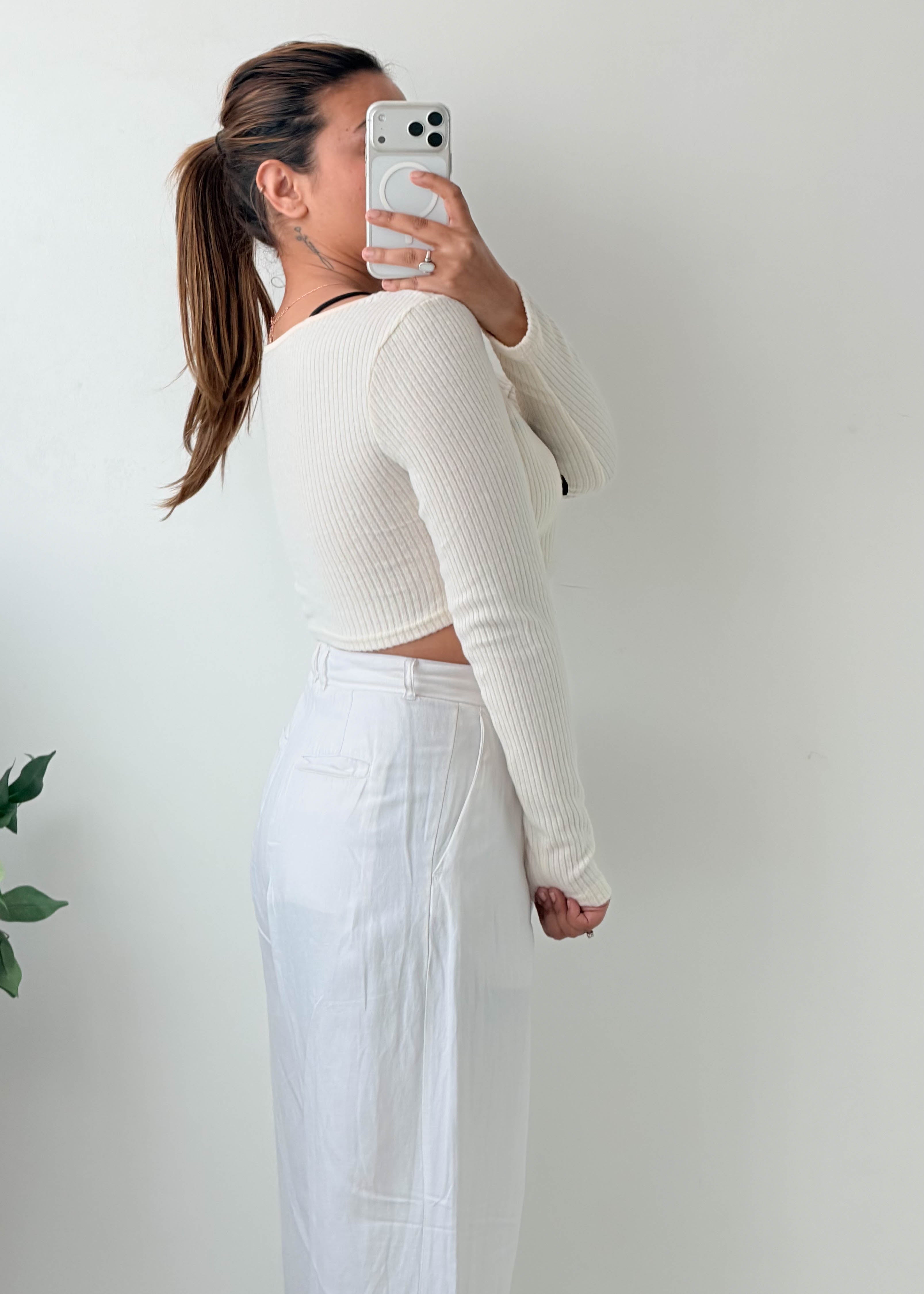 Size M-L White Ribbed Square Neck Top with Bow Detail