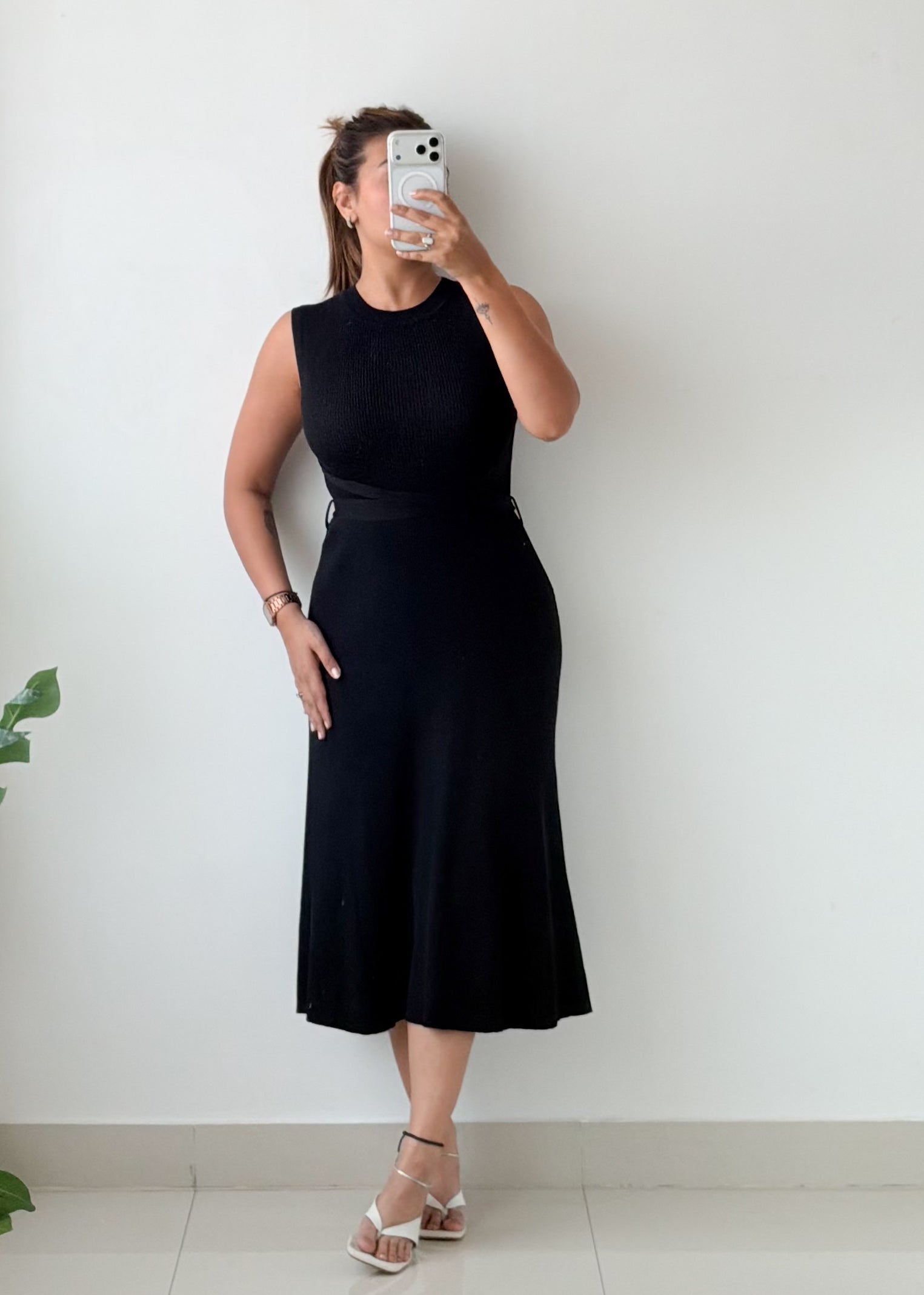 Size S-M Black Sleeveless Flare Dress