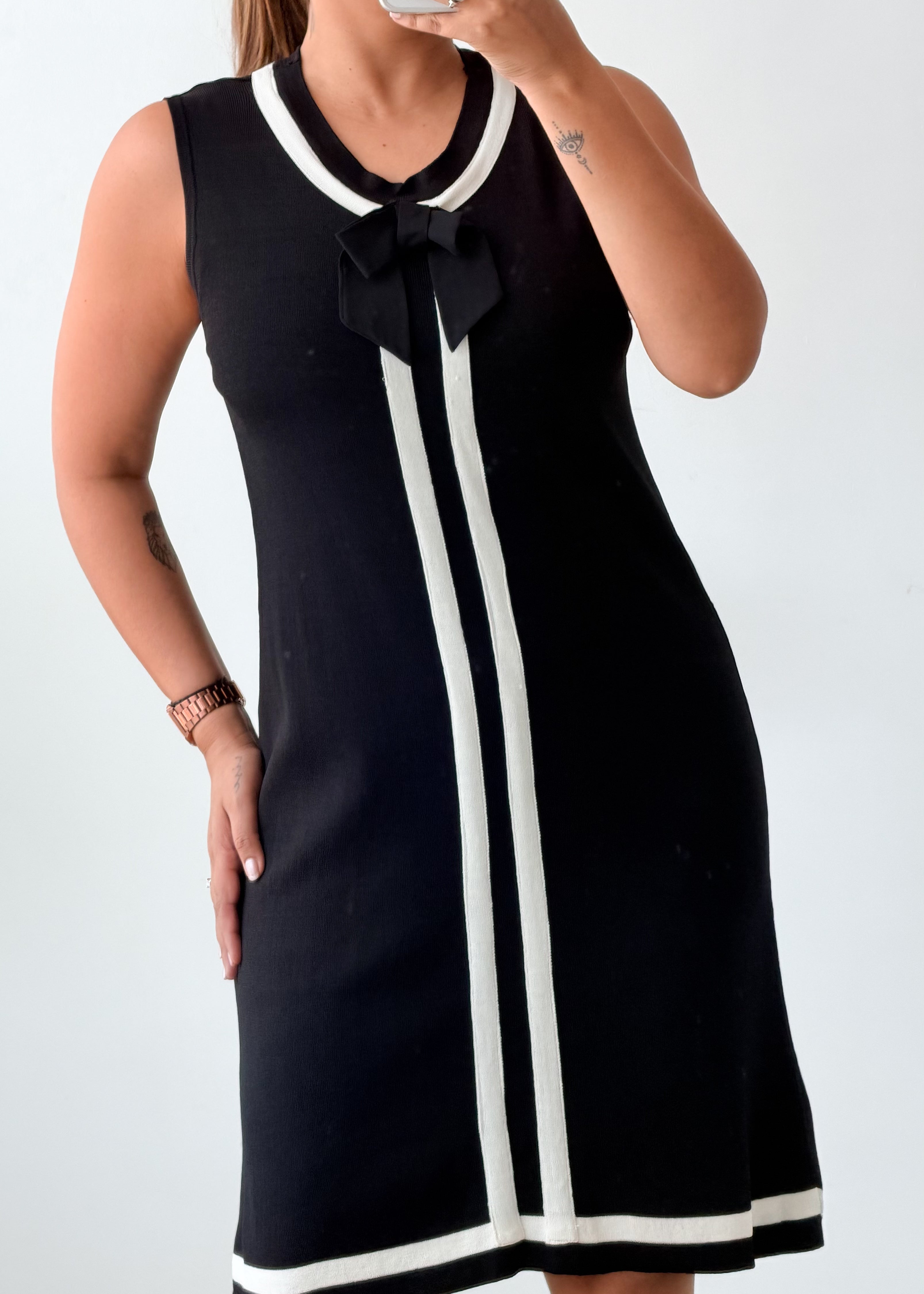 Size M-L Black Bow Detail Midi Dress