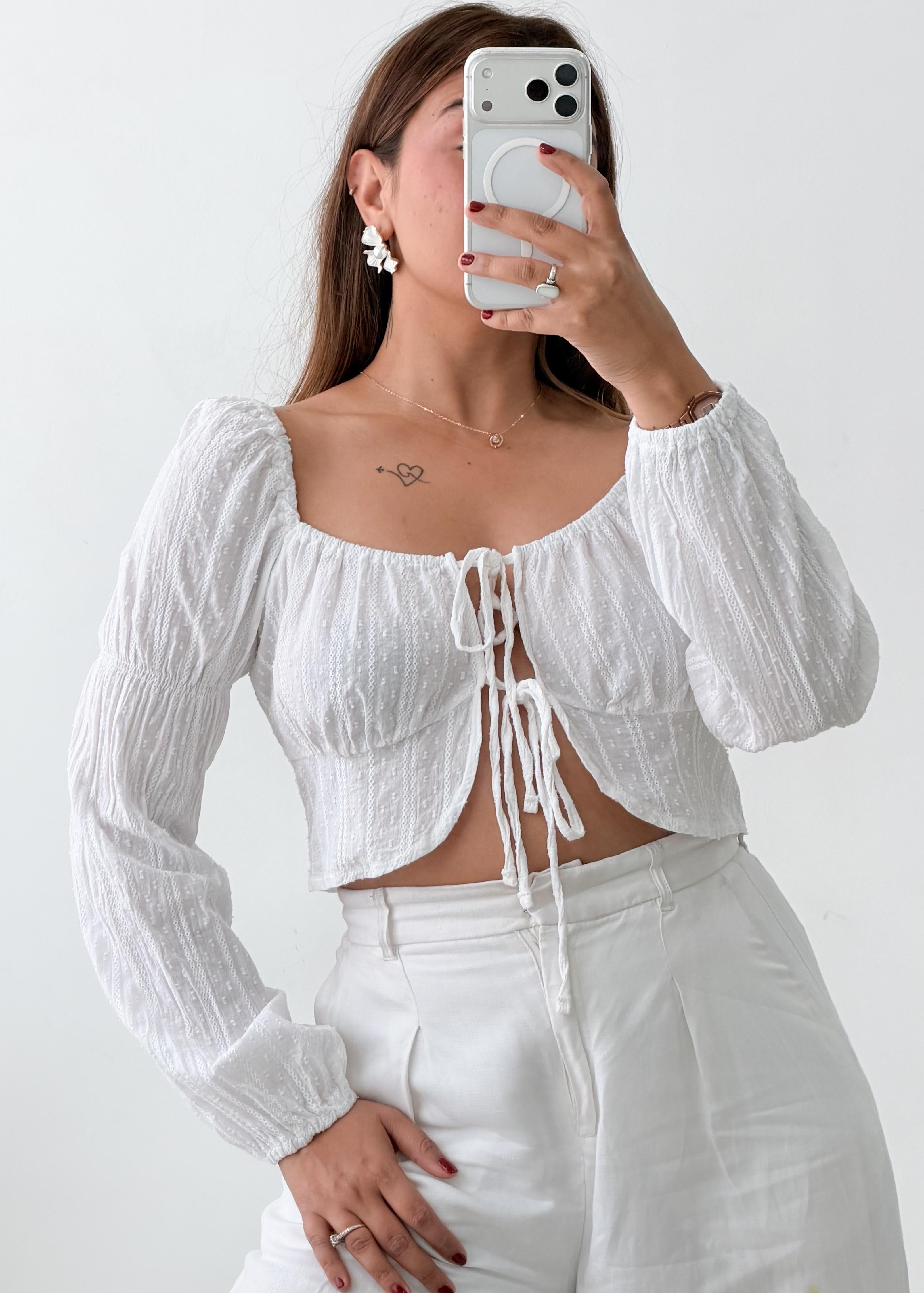 Size S-M White Textured Tie-Front Crop Top