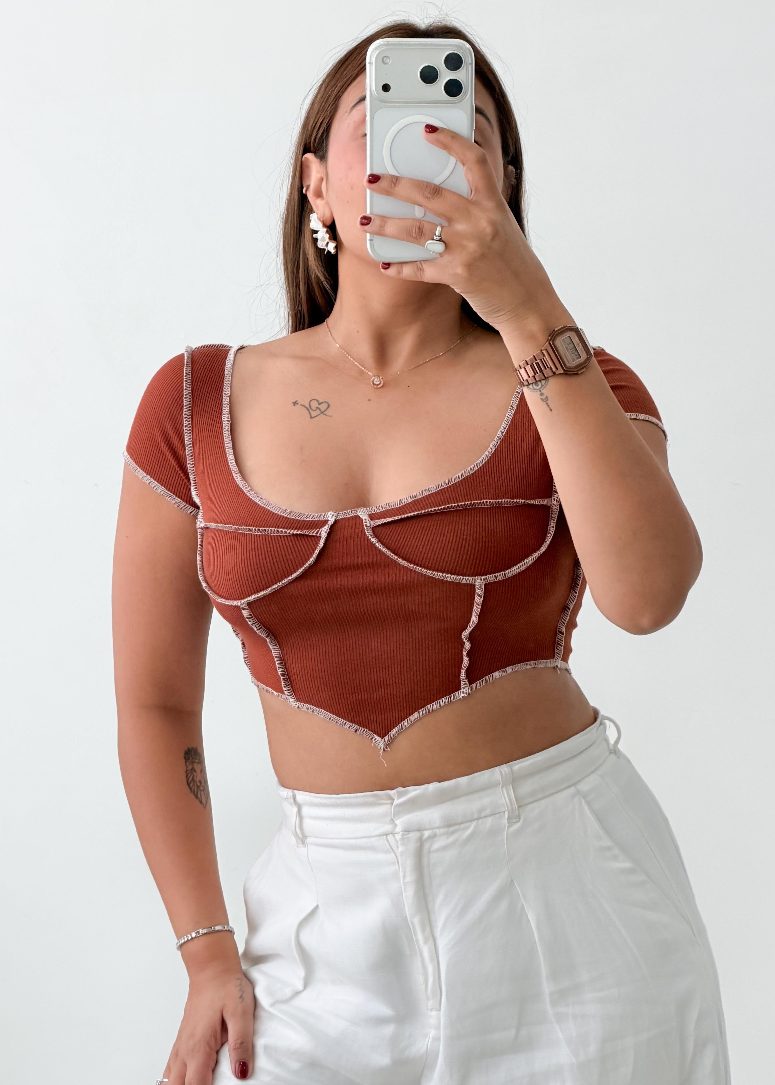 Size XS-S Rust Contrast Seam Crop Top