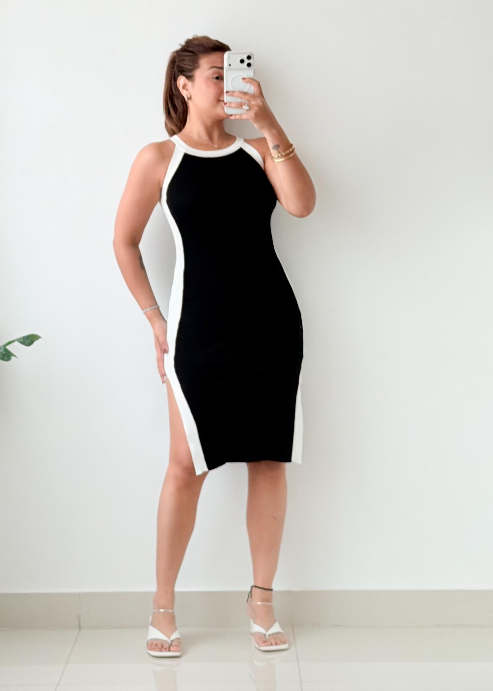 Size S-M Black White Contrast Midi Dress