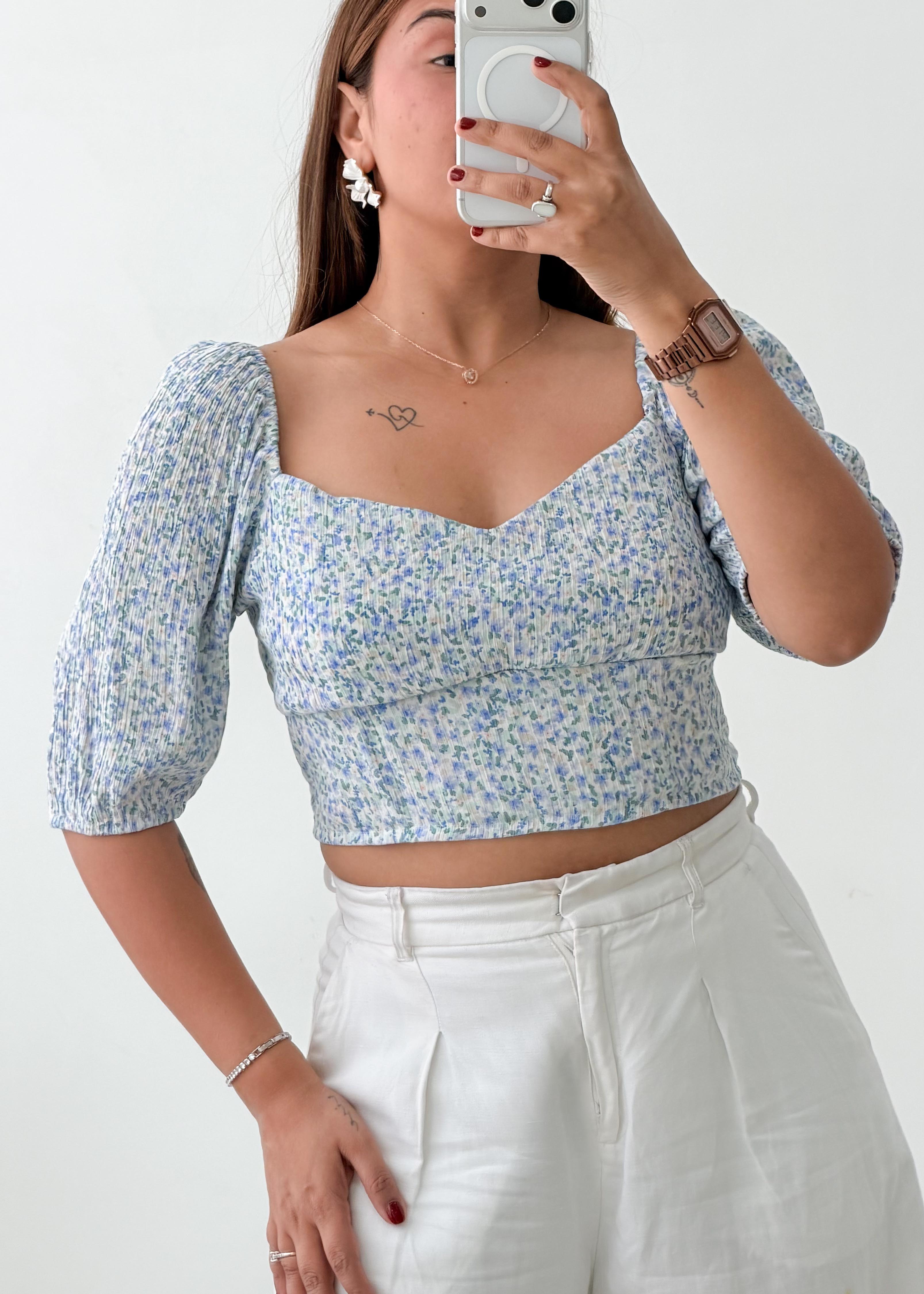 Size M Blue Floral Puff Sleeve Crop Top