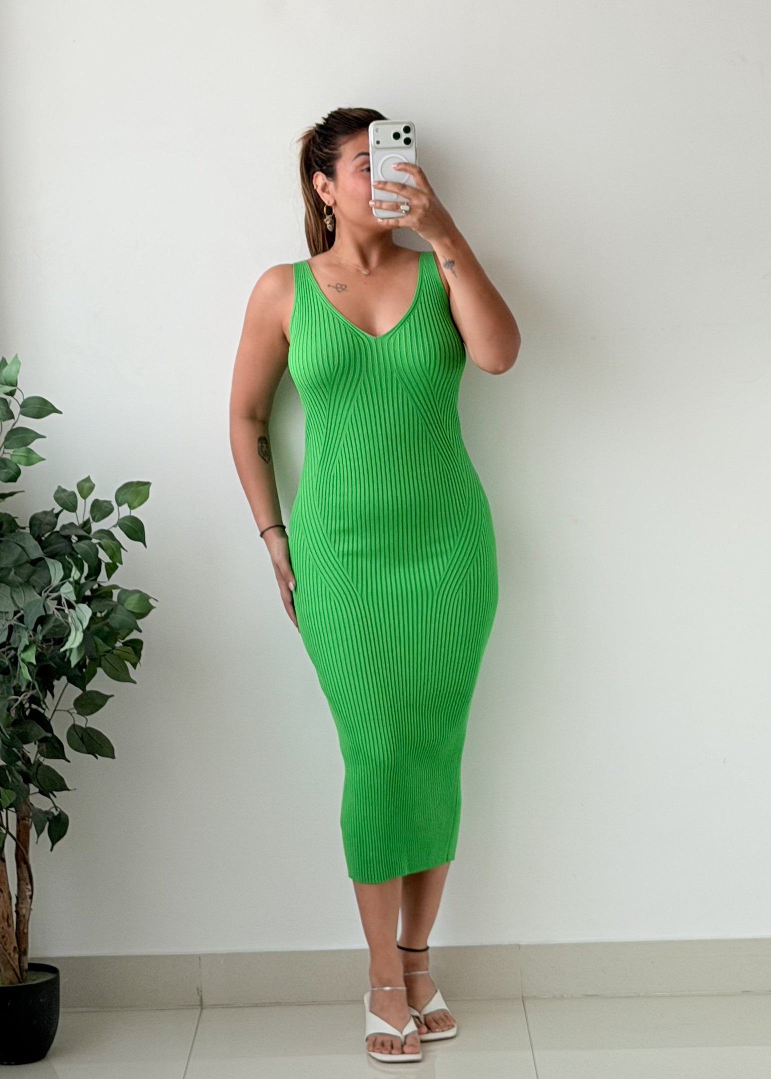 Size S-M Green Ribbed Midi Dress