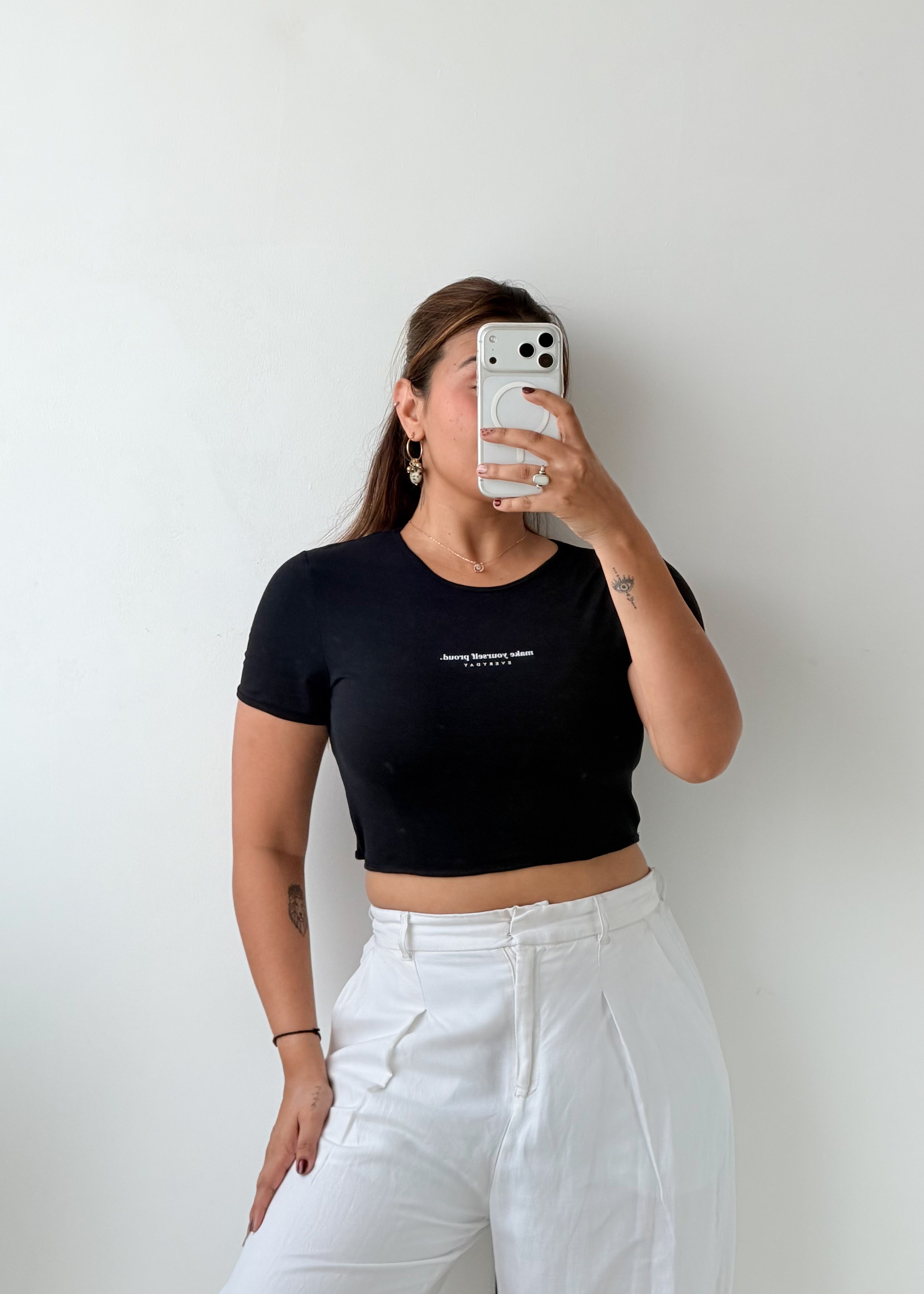 Size M-L Black Minimal Print Crop Top