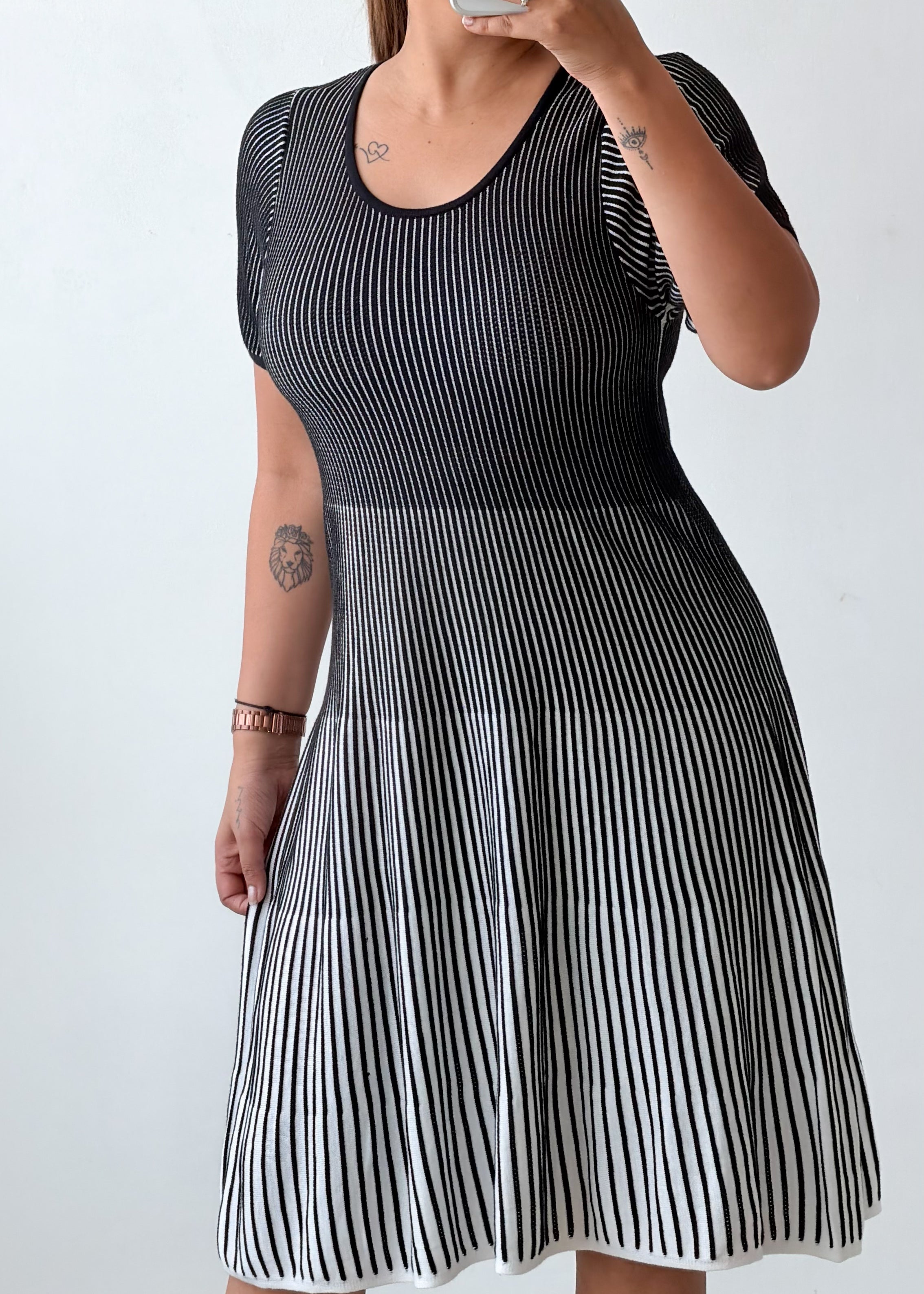 Size M-L Black White Striped Fit & Flare Dress
