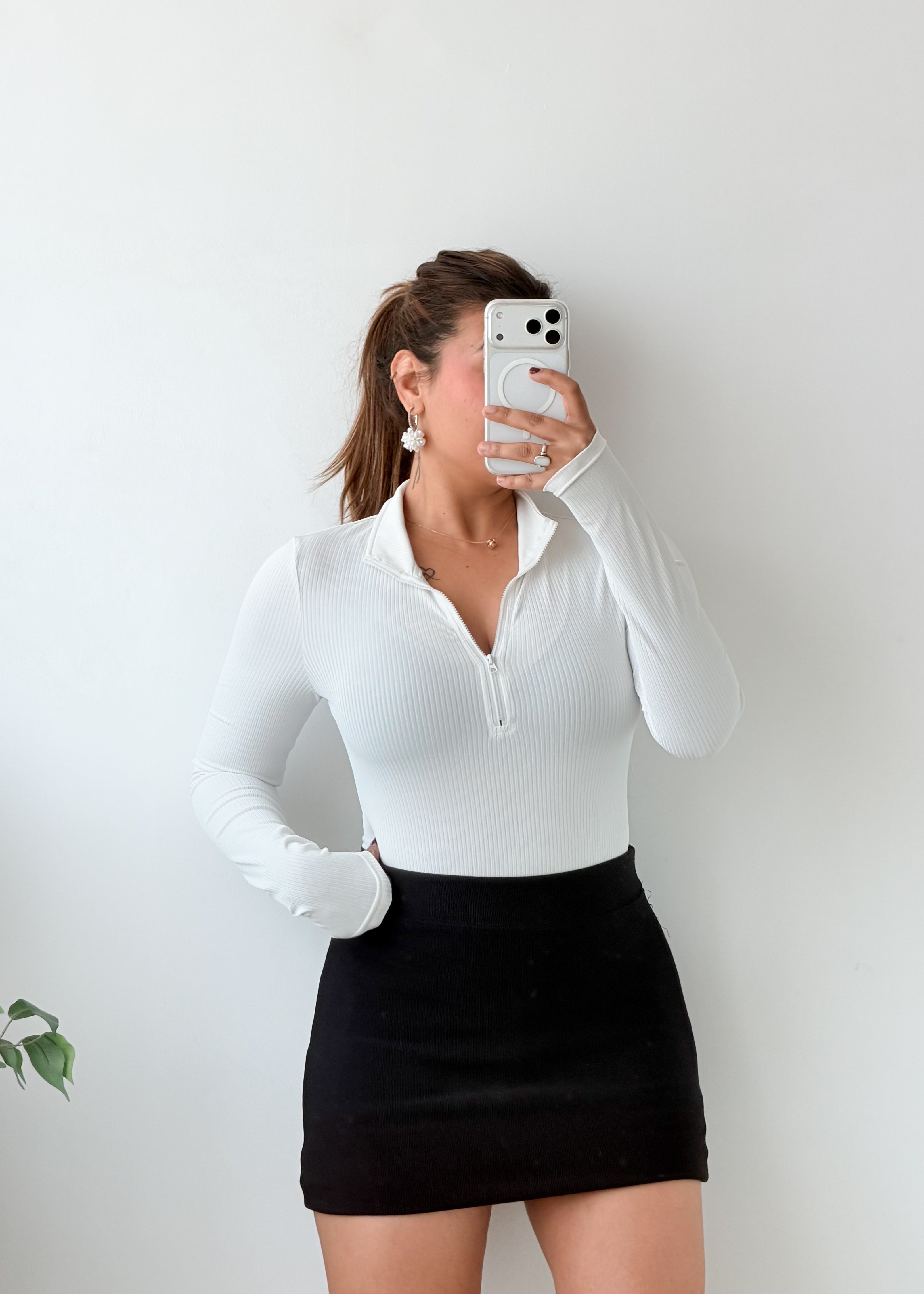 Size S-M White Half-Zip Collar Bodysuit