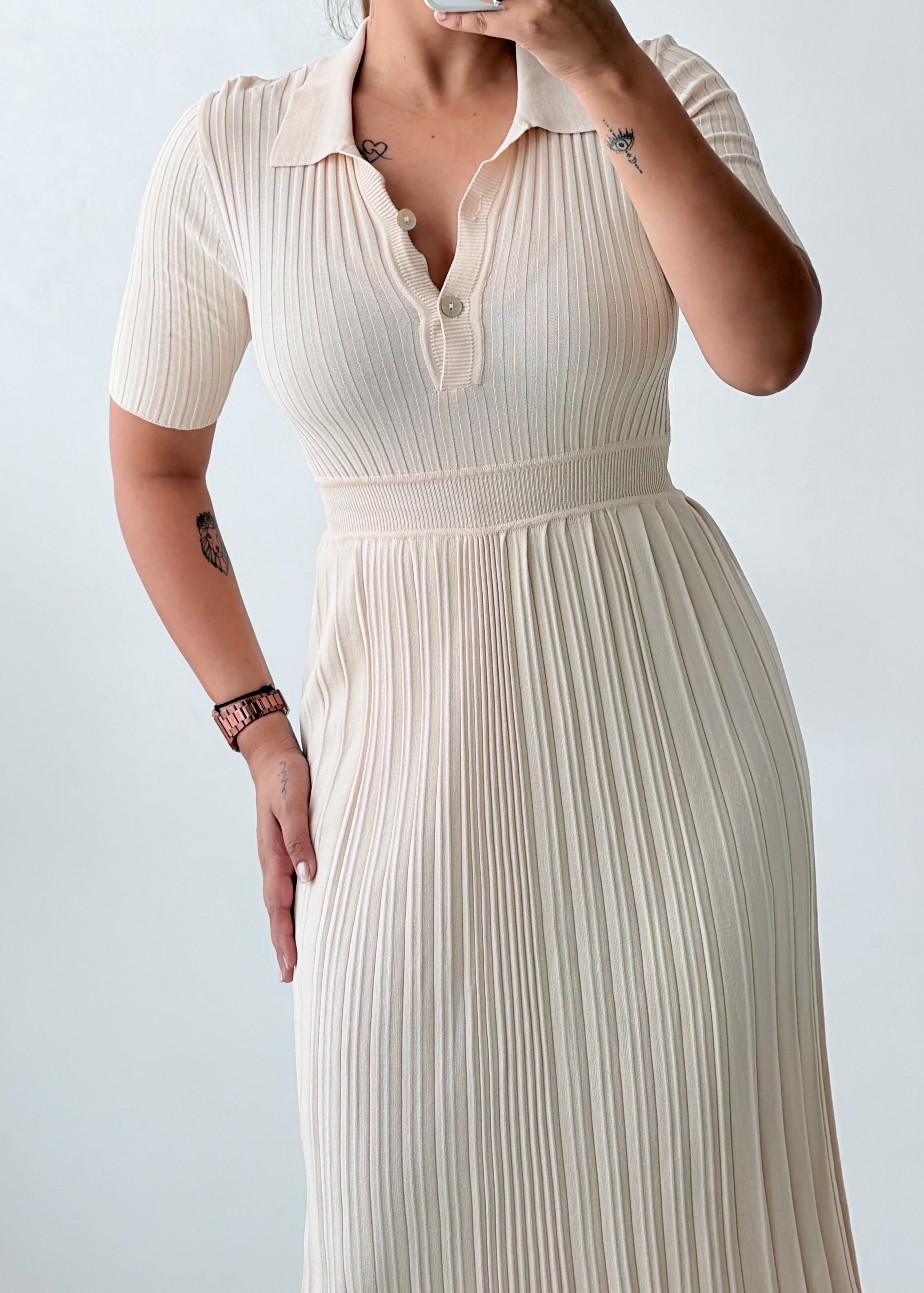 Size XS-S Ivory Pleated Polo Midi Dress
