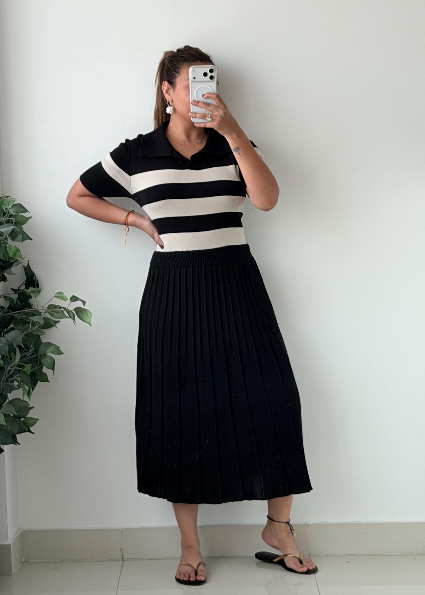 Size L-XL Black White Striped Polo Collar Pleated Midi Dress