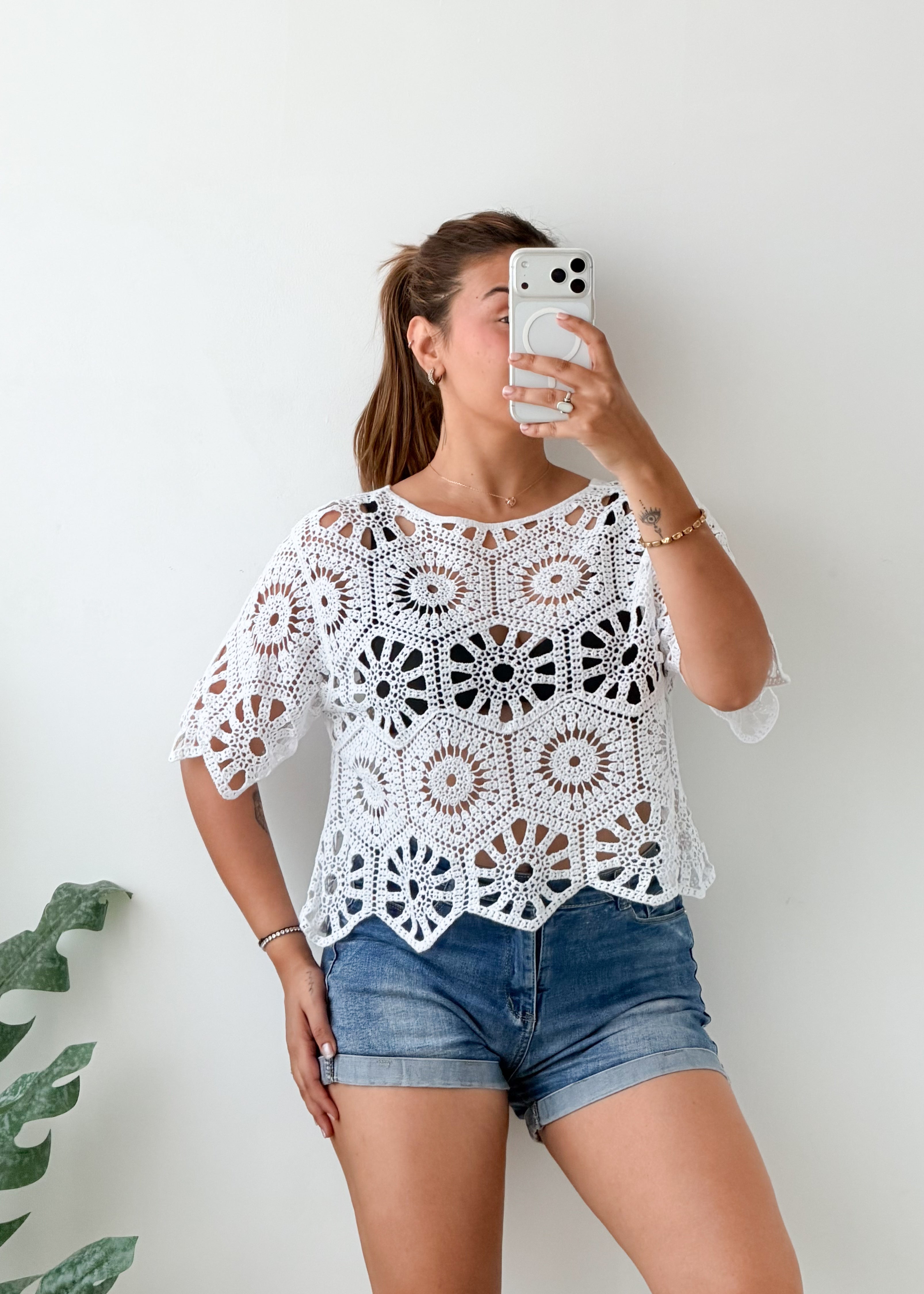 Size S-M White Crochet Floral Top