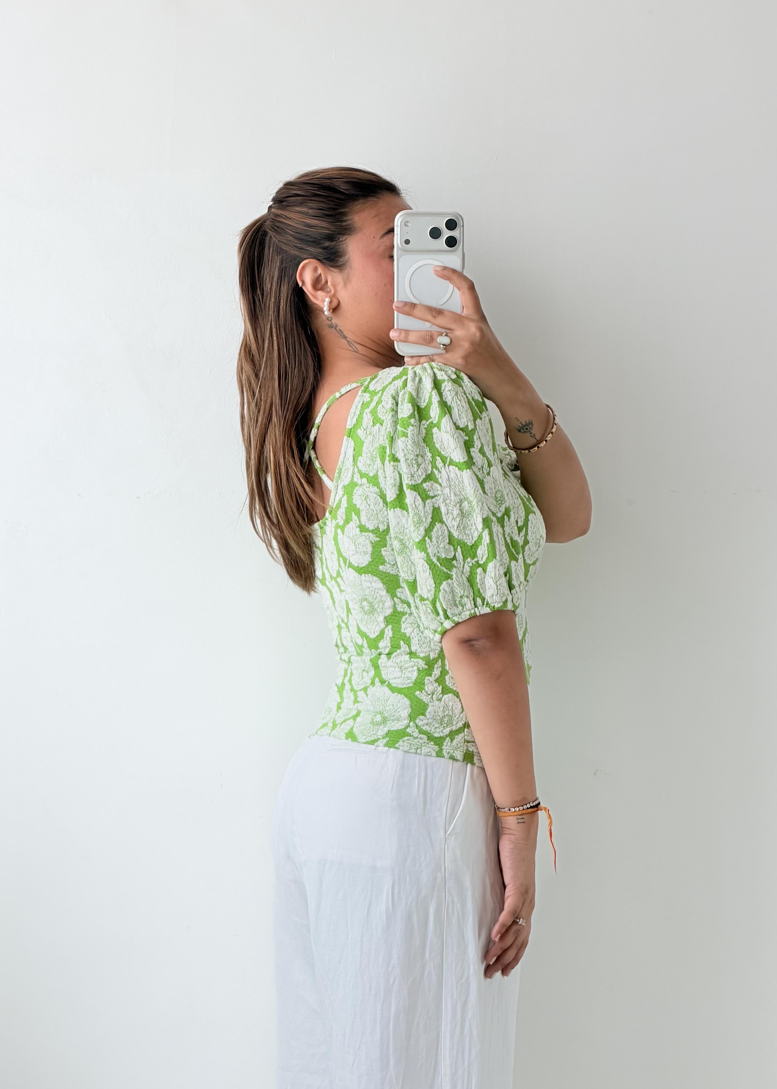 Size S-M Green Floral Puff Sleeve Top