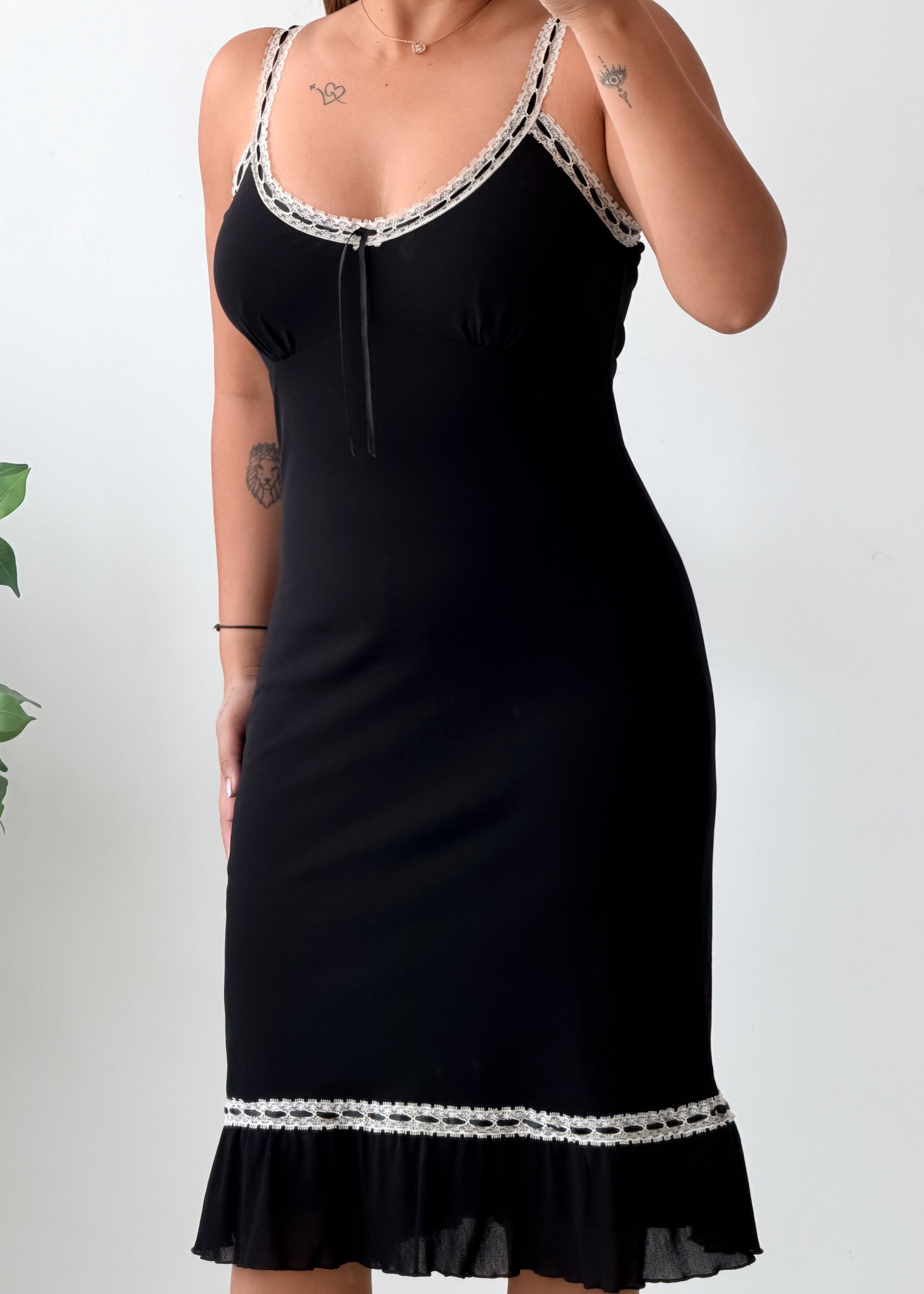 Size S-M Black Lace Trim Midi Dress