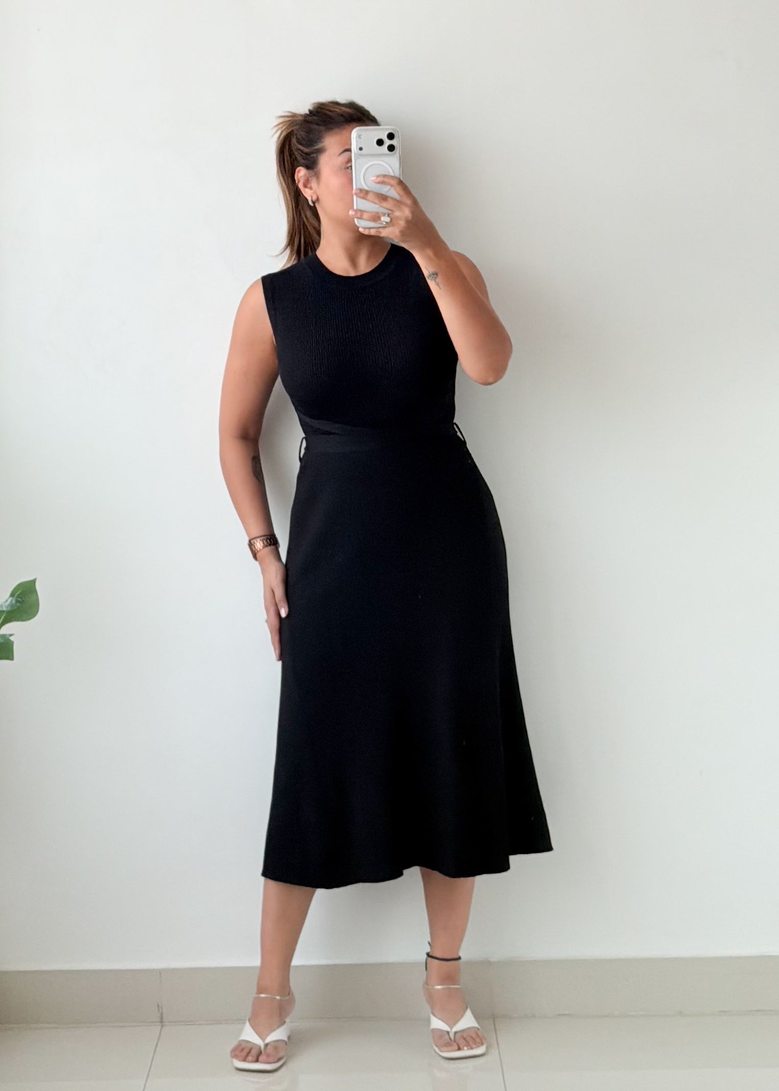 Size S-M Black Sleeveless Flare Dress