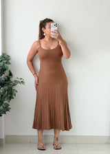 Size S-M Brown Ribbed Pleated Midi Dress