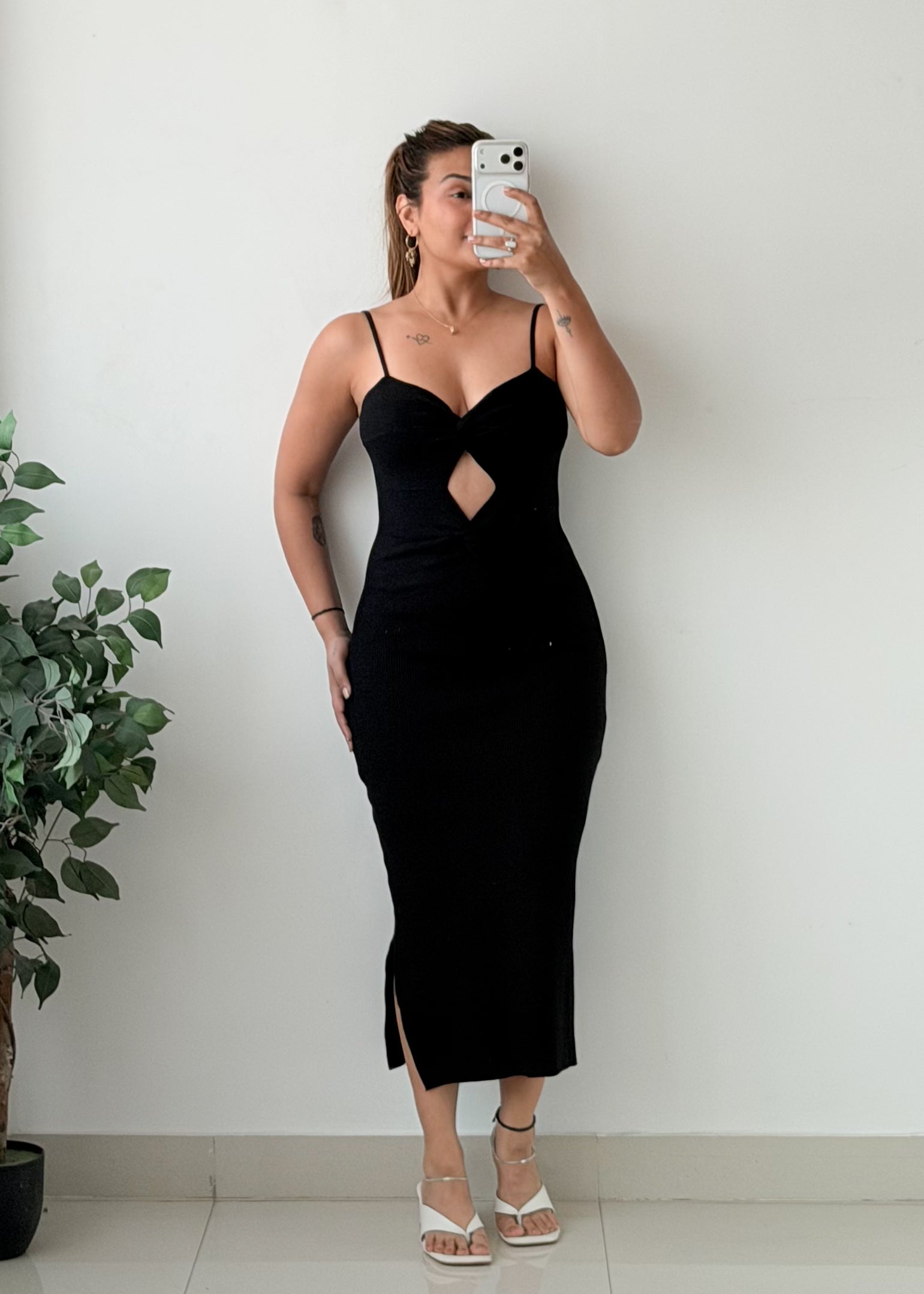 Size XS-M Black Cutout Slit Midi Dress