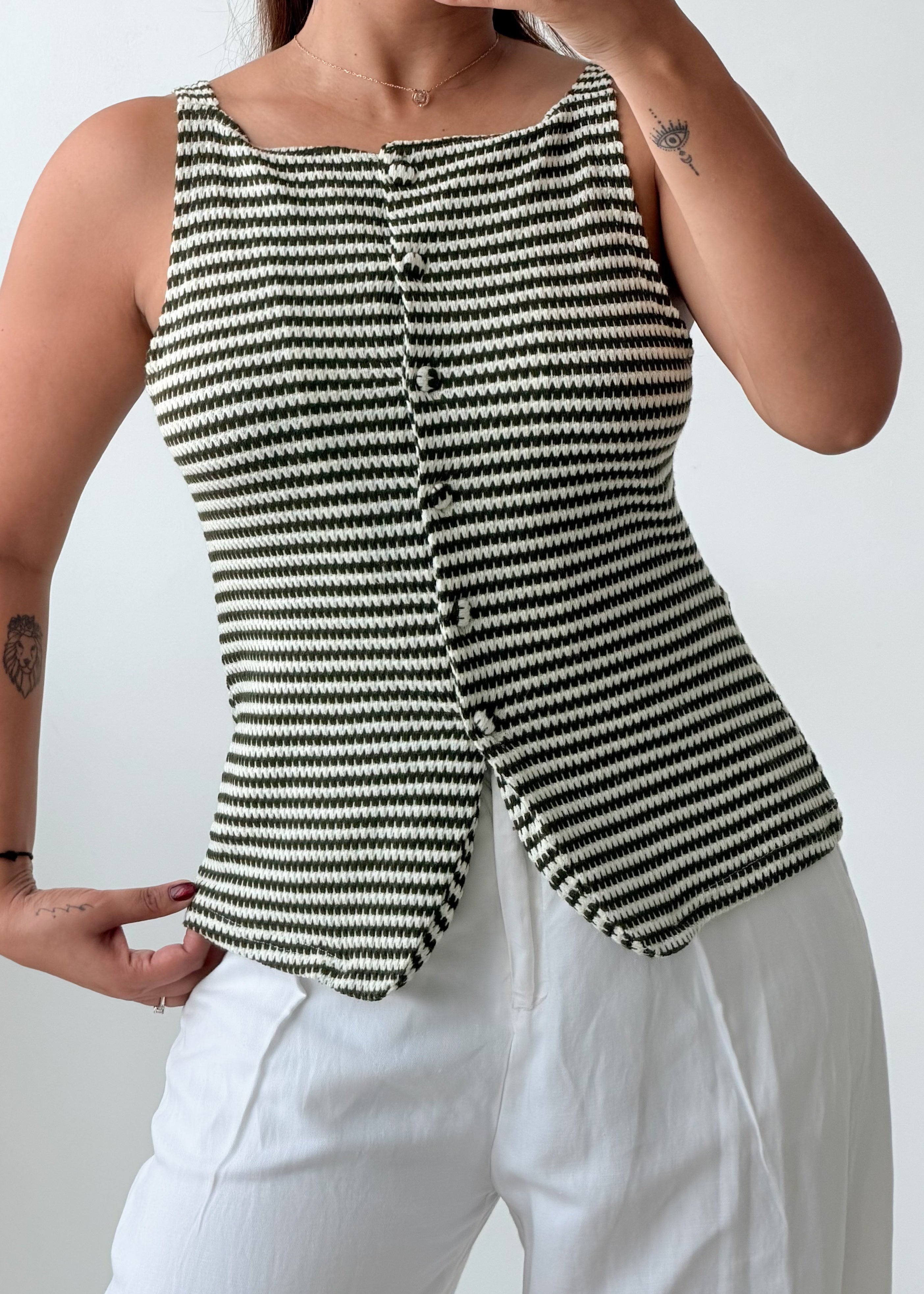 Size S-M Black White Striped Button-Front Top