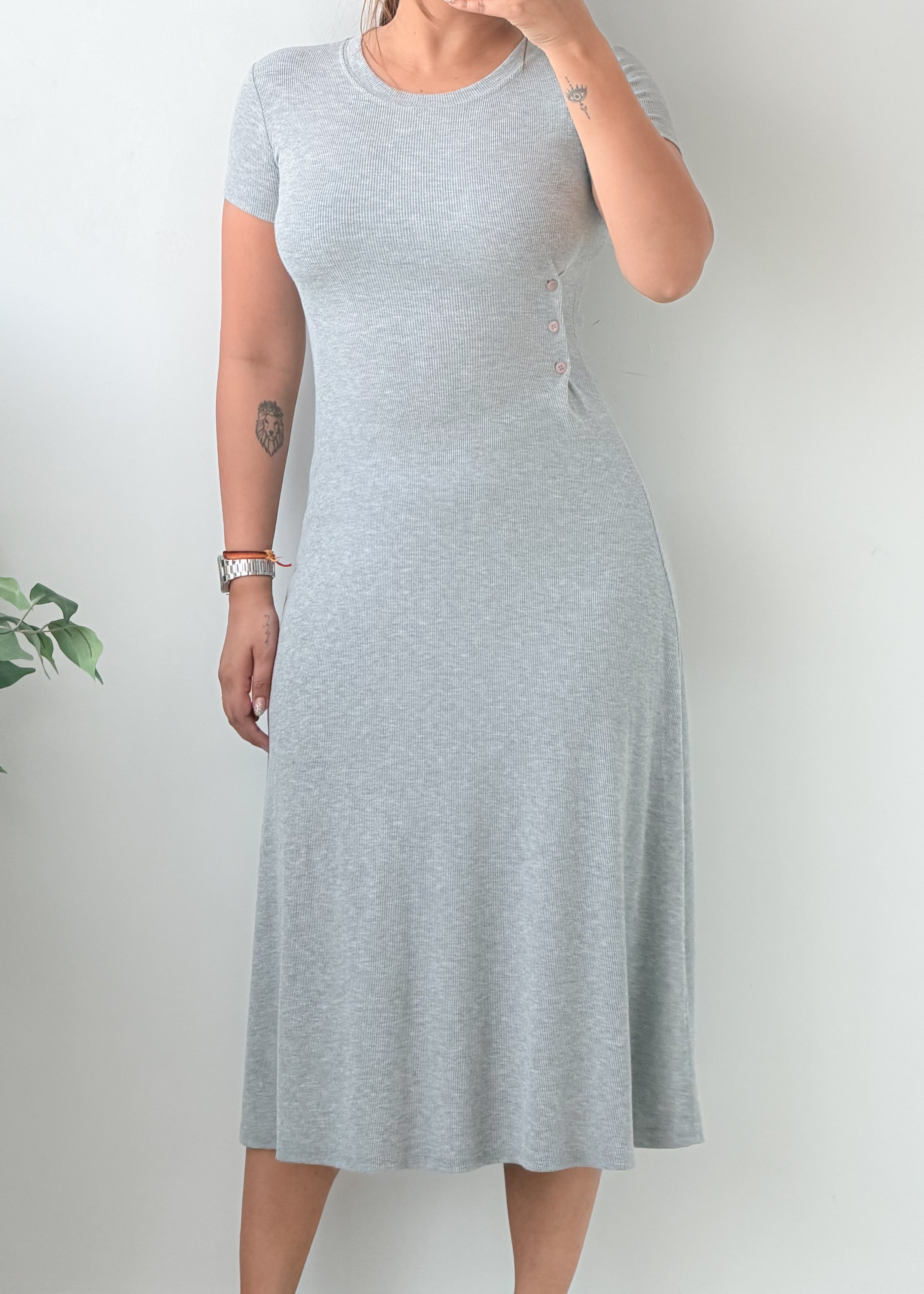 Size XS-S Grey Short Sleeve Flared Midi Dress